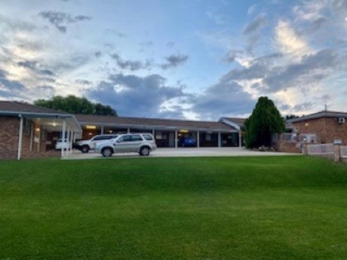 Kinross Inn Cooma Exterior photo